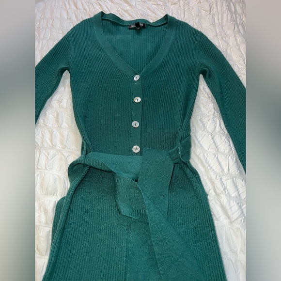 Long sleeve button down dress with belt - Picture 3 of 5